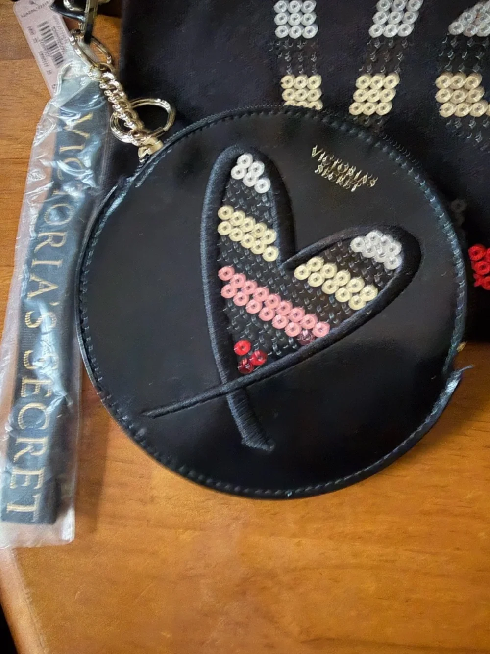 Victoria Secret trio wristlet / beauty bag NWT - Picture 2 of 6